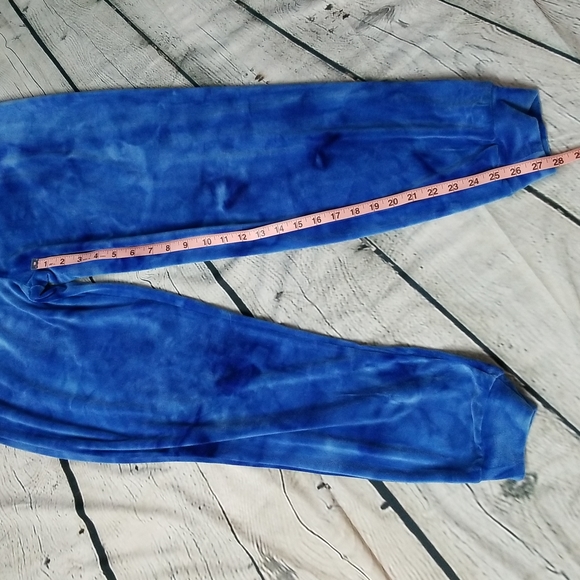 Jolie & Joy from ftc with love Sweat Suit in a Subtle Blue TieDye - Picture 9 of 10